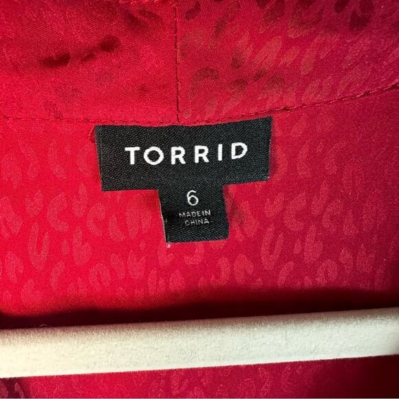 Torrid Red Cheetah Silk-Like Material Blouse career wear dark romantic plus size - Picture 10 of 15